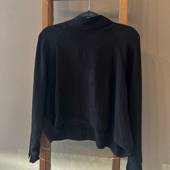 BATWING SLEEVED BLOUSE - Picture 1 of 8